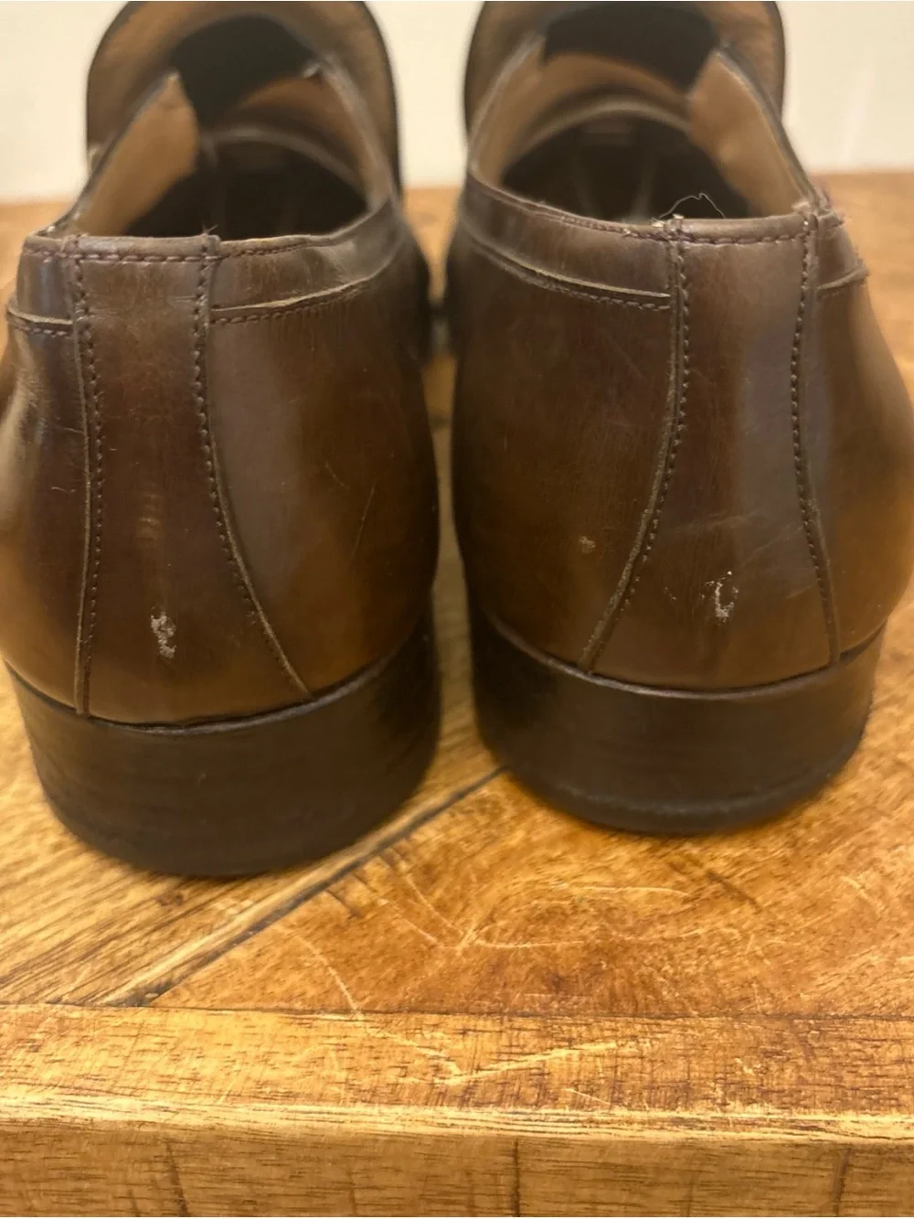 Vintage Salvatore Ferragamo Men display picture 1